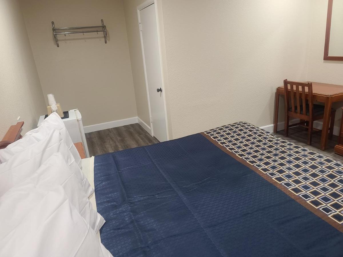 Majestic Inn & Suites Klamath Falls Exteriör bild